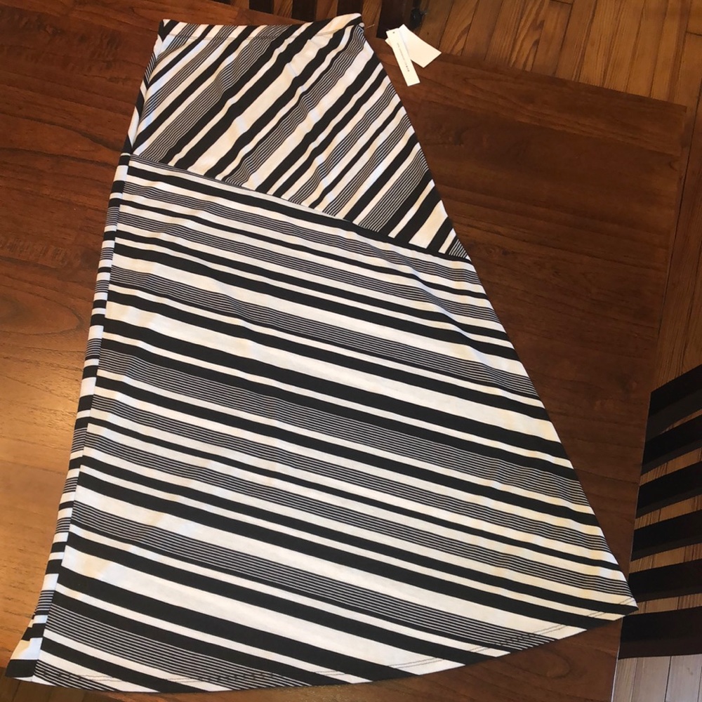NWT Joe B Skirt